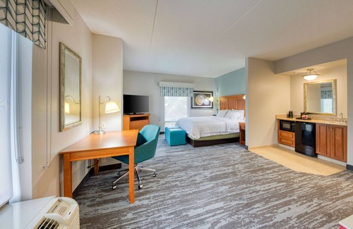 Wilmington Hotel | Hampton Inn Wilmington - University Area/Smith Creek Station