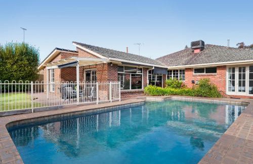 Hampton Casa | Hampton Spacious House & Pool