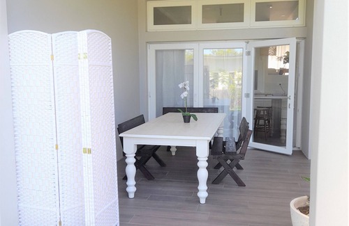 Northbridge Casa | Hampton Style 3 bedrooms, wet-bar and outdoor area