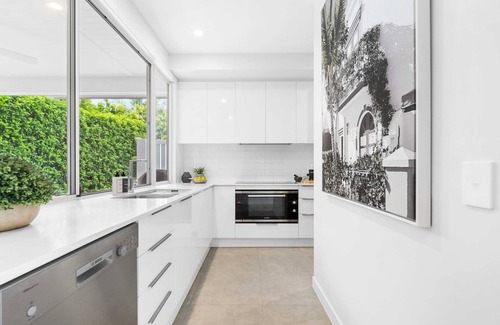 Burleigh Heads Casa | Hamptons By Khove Sum