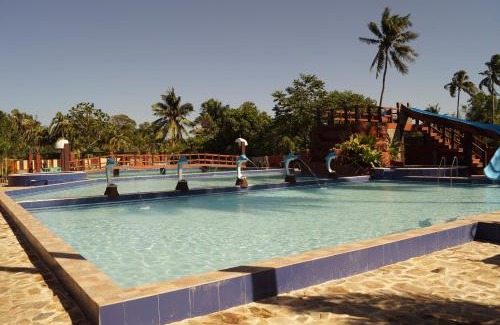 Morong Complejo | Hana-Natsu Resorts Pool & Hotel