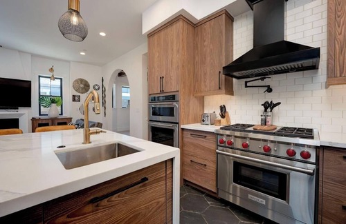 Folsom Casa | Hand Crafted Colonial-Style Home in The Heart of Folsom