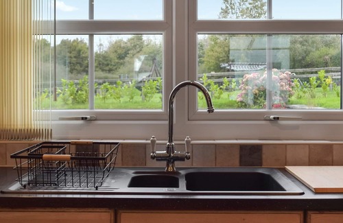 Tan-y-groes Cabaña | Hand picked for its space, high standard finish and only a short drive to Tresaith’s beach.