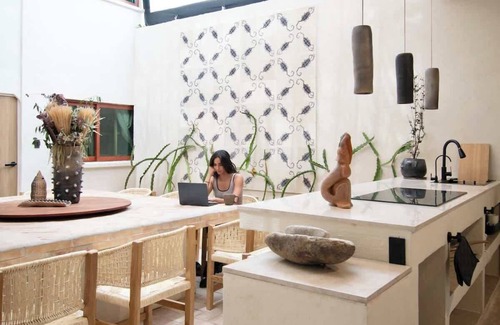 Centro Casa | Casa Escorpión Oaxaca · · Handmade in Oaxaca · A/C · Patio · Rooftop ·