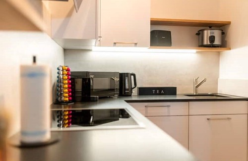 Altdorf Condominio | Handmade | Kitchen | Office | High quality | Netflix
