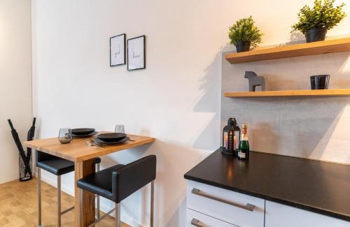 Holzgerlingen Apartamento | Handmade, Kitchen, Office, Luxury, Parking