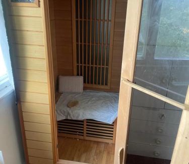 Prague 4 Apartamento | HANDY FLAT WITH SAUNA and TUBE-UBahn