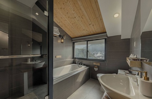 Xihu Casa | Hangzhou West Lake Yueshang Yunshe Boutique Homestay