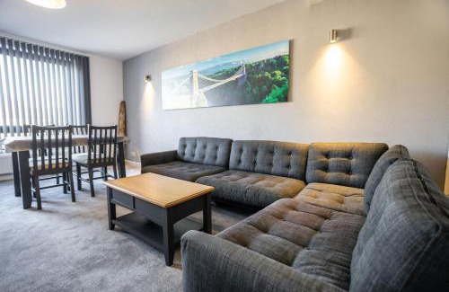 Hanham Apartamento | Hanham Rd Central Location Long Stay Sleeps 9 by ShortStayUK