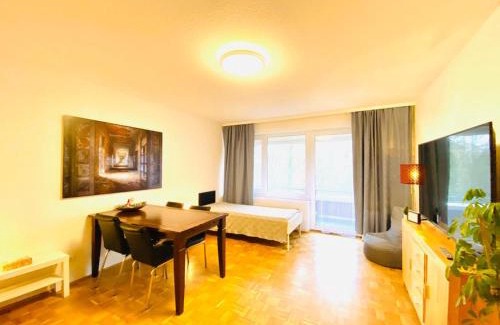 Region Hannover District Apartamento | HannoverMesseApartment 2 bedroom, Balcony with garden view