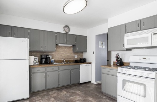 Bloomingdale Casa | Hanover Park Rental
