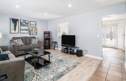Bloomingdale Casa | Hanover Park Rental