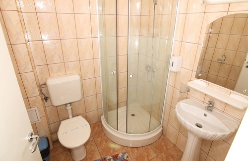 Predeal Apartamento | HANUL COTUL DONULUI- Habitación Triple