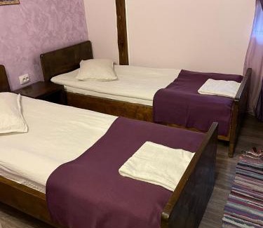 Slimnic Casa | Hanul La Cetate - Cazare pentru muncitori și delegați