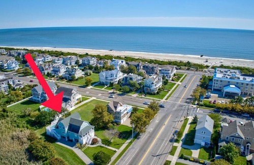 Admiral Estates Casa | HAPPILY EVER AFTER BEACH HOUSE