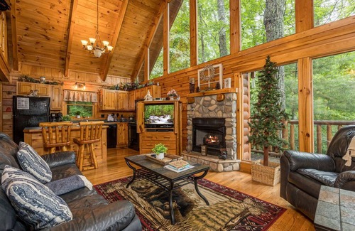 Gatlinburg - Pigeon Forge Cabina | Happily Ever After