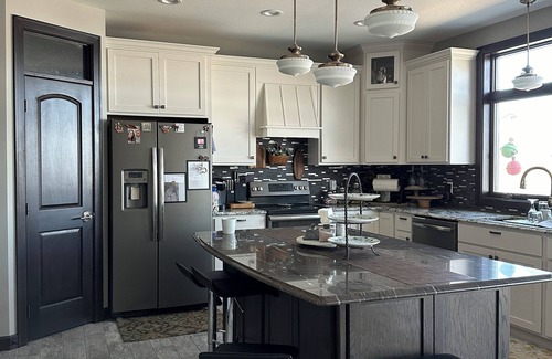 Madison Lake Casa | Happiness Hill on West Jefferson Lake