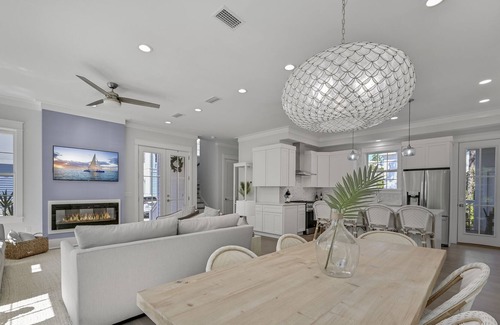 Treetop Casa | Happinest 🏖 Brand New Luxury Home 🏖Sleeps 19 🏖Beach Bonfires in May - Aug 2023