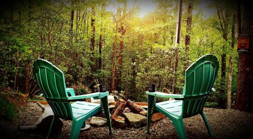 Gatlinburg - Pigeon Forge Casa | Happy Camper cottage