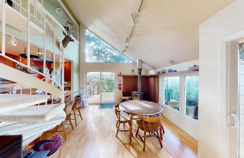 Lincoln City Casa | Happy Clam Hideaway
