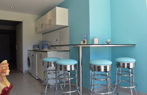 Grabels Casa | APARTAMENTO VINTAGE EN UNA PROPIEDAD DE 2 HECTÁREAS CERCA DE LA PISCINA MONTPELLIER
