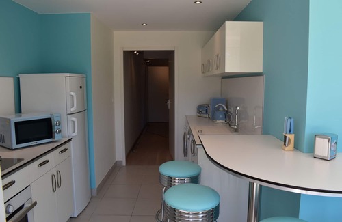 Grabels Casa | APARTAMENTO VINTAGE EN UNA PROPIEDAD DE 2 HECTÁREAS CERCA DE LA PISCINA MONTPELLIER