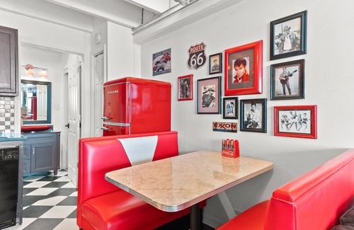Open Sands Condominio | Happy Days Beachfront Studio -Right on the Sand!