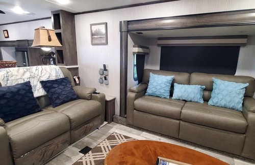 River Ranch Cabaña | HAPPY GLAMPERS RV! Turn-Key Glamping Package! 236
