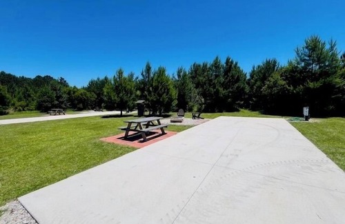 Conway Alquiler De RV | Happy Hen Haven RV site 2 @ Laurel Oaks Estate