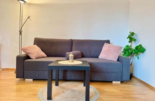 Schwechat Apartamento | Happy Home near Airport with Free Parking