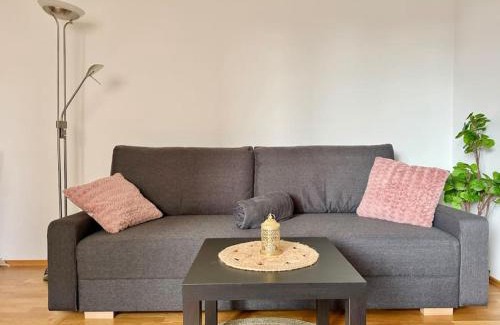 Schwechat Apartamento | Happy Home near Airport with Free Parking