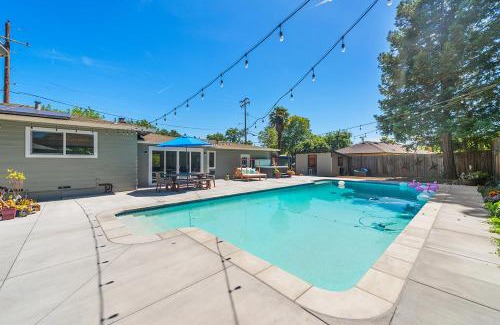 Santa Rosa Casa | Happy House Getaway - Pool, Hot Tub & Wine Country