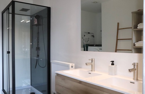 Heusden Casa | Happy House Melle in Centre, Near Ghent!