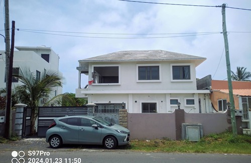 Blue Bay Casa | Happy House - With beautiful pool & 1 minute walk to amazing Blue Bay beach