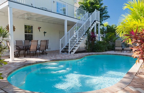 Holmes Beach Casa | Cottage Happy Island con piscina privada climatizada