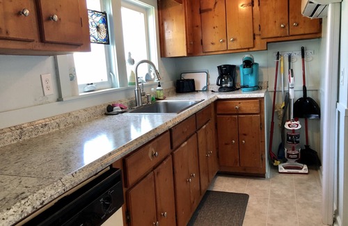 Avon Casa | Happy Ours Too, Soundside 3 bed, hot tub, pool & tennis pass, Avon Village