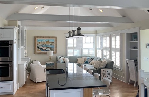 South Beach Casa | Happy Place - Beautiful 4 bedroom - South Beach, 6 Sandspur Trail