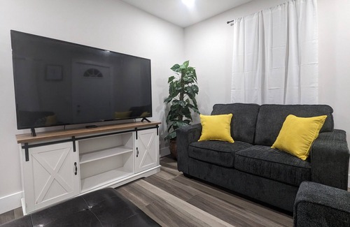 Hazel Park Casa | Happy Place