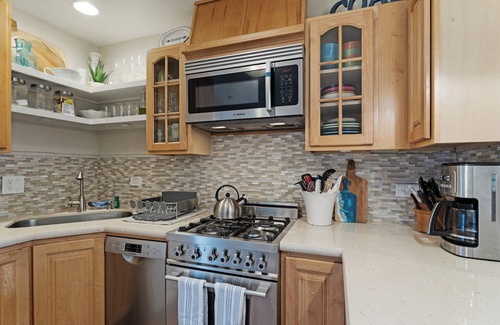 Eastside Santa Cruz Casa | Harbor Hideaway – Steps to Twin Lakes Beach & the Santa Cruz Harbor