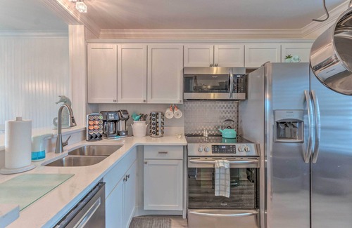 Oceanmarsh Subdivision Condominio | Harbor Island Beach Retreat - Steps to Ocean!