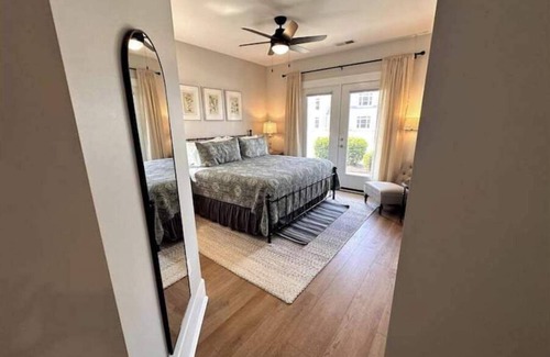 St. James Casa | Harbor Moon - 3 miles to Oak Island!