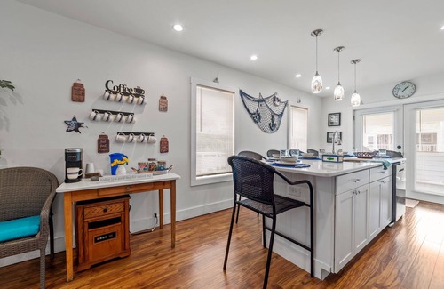 Oriental Casa | Harbor Retreat - Pet Friendly in Village