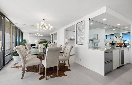 West Newport Condominio | Harbor View and Channel View Condo-Ocean Views, steps to Lido Village