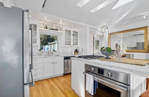 Eastside Santa Cruz Casa | Harbor View Home - 7 Bed Beachhouse