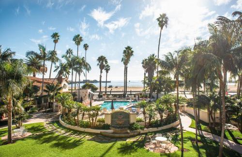 Santa Barbara Beach Hotel | Harbor View Inn