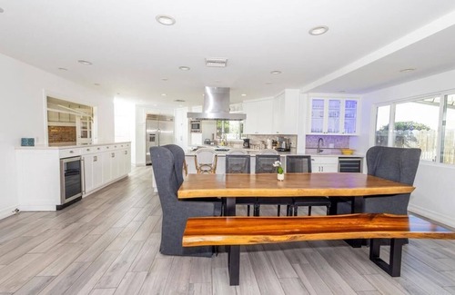 Roseville - Fleet Ridge Casa | Harbor View Retreat- Hot Tub, Chef’s Kitchen & Family-Friendly Comfort
