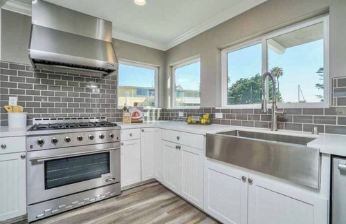 Hollywood Casa | Harbor View & Steps to the Beach