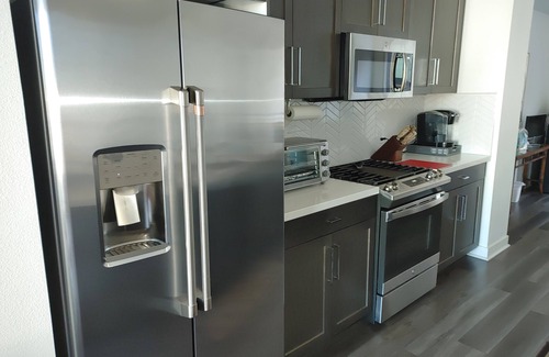 Central San Pedro Casa | Harbor Views and city lights-Walk to everything