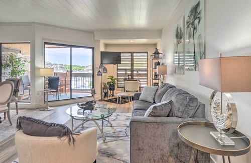 Shelter Cove Condominio | Harborfront Hilton Head Condo with Sunset Views!