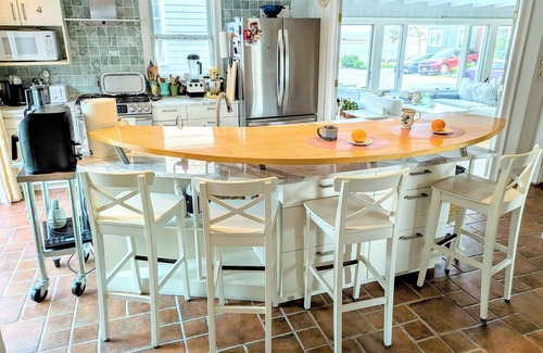 Marblehead Casa | 3-bedroom harborside home in charming Marblehead with WiFi, AC, fitness room